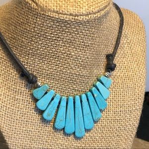 NWT Turquoise Howlite Stick on Adjustable Leather, expandable to long or short